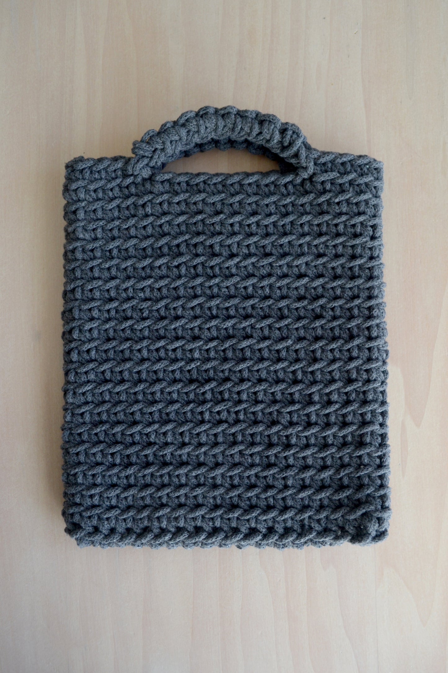STM dark grey